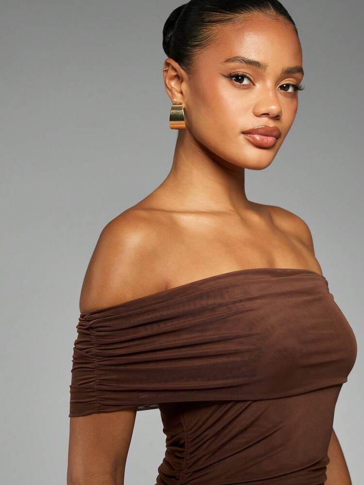 MISSGUIDED Off Shoulder Ruched Maxi Dress With Side Drape