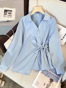 SHEIN 少女浅蓝色 V 领露肩衬衫，修身款不对称腰长袖衬衫女士衬衫浅蓝色衬衫青少年衬衫系带前衬衫淡蓝色衬衫女士浅蓝色衬衫女士系带前衬衫浅蓝色衬衫少女浅蓝色上衣淡蓝色纽扣衬衫 - 藍色 - 查看 1