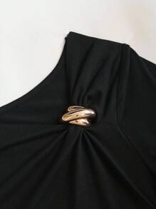 Sweetra Vintage American Design Asymmetrical Asymmetric Shoulder T-Shirt, Slim Fit Flattering Women's T-Shirt, New Autumn Collection Fall Cloth For Women - Black - View 5