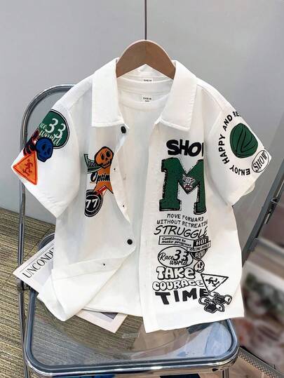 SHEIN Tween Boy 休闲宽松街头字母图案 Polo 领短袖衬衫，适合通勤、上学、日常休闲外出、运动、春夏