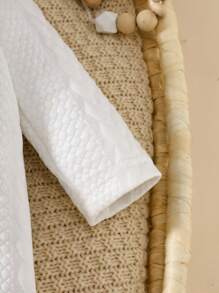 SHEIN Baby Spring/Autumn Hooded Jumpsuit, Soft & Comfortable Solid White Long Sleeve Zipper Jumpsuit, Adorable Unisex Baby Clothing Newborn Knit Jumpsuit Newborn Sweater Jumpsuit Baby Knit Jumpsuit Newborn Knit Outfit Boy Baby Knit Jumpsuit Fall Winter - White - View 4