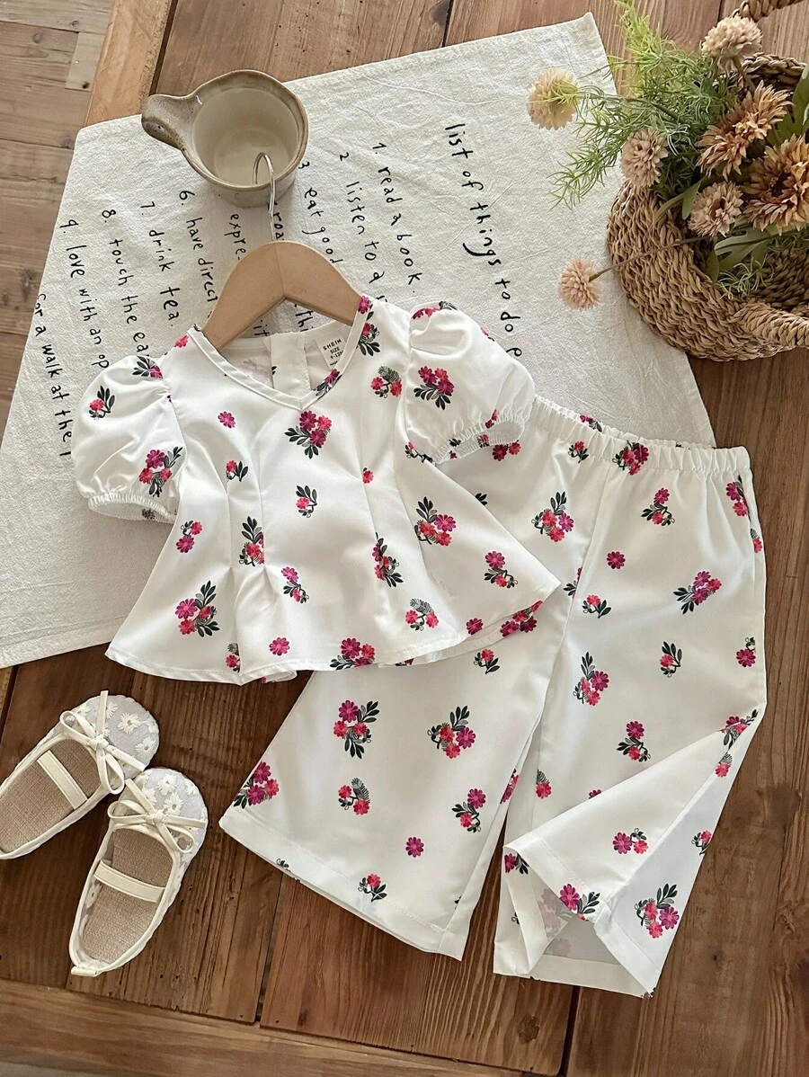 SHEIN LMoss Kids LMoss Baby Mädchen Set mit kurzärmligem Oberteil und elastischer Taille, Blumenmuster, zweiteiliges Sommer-Set für Kleinkinder, Mädchen, Blumen-Outfit, 2 Stücke Set, Kleinkinder, Mädchen, Babykleidung, Vintage-Stil