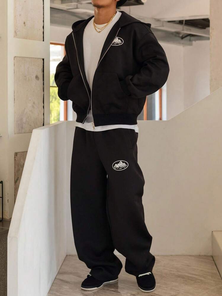 Mountain Peak Print Black Zip-Up Hooded Sweatshirt & Pants, Streetwear Style Men Hoodie Set, Autumn, Cozy Outfits