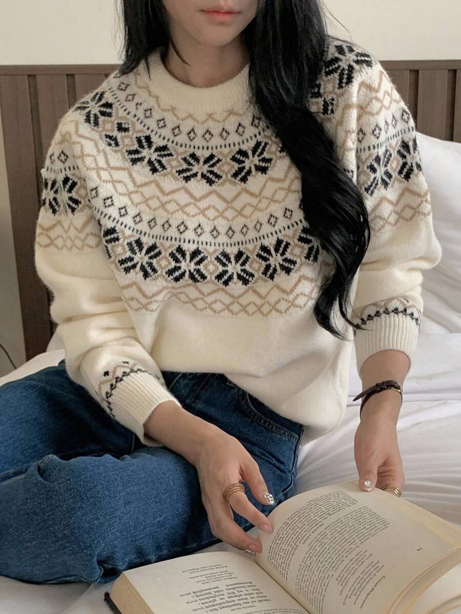 DAZY Suéter de punto jacquard de cuello redondo, estilo suelto y retro, suave para otoño, invierno, Navidad y Año Nuevo - Beis - Ver 1