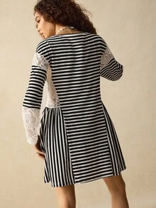 SoleilVie Vestido casual suelto de mujer con cuello en V, parches de encaje y mangas largas a rayas - Blanco y Negro - Ver 2