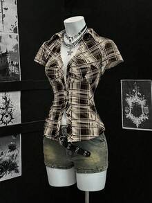 EgrlEra 女式 Y2K 哥特性感盖袖格子拼布衬衫 - 卡其色 - 查看 1