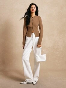 Poéselle Áo len cardigan dệt kim đơn giản, tay dài, cài nút phía trước, màu trơn, dáng ôm, thường ngày, áo len, áo len ngắn cho nữ, áo len nữ, áo len dệt kim, quần áo mùa đông cho nữ, quần áo mùa thu cho nữ, FW24 - Màu Khaki - Xem 2