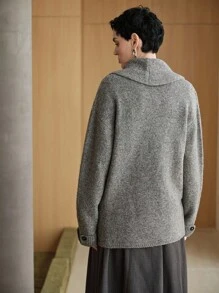 Uhlyne Elegant Minimalist Wool Blend Vintage Inspired Business Cardigan For Women, With Pockets And Button Details, Suitable For Commuting, Autumn/Winter - Grey - View 3