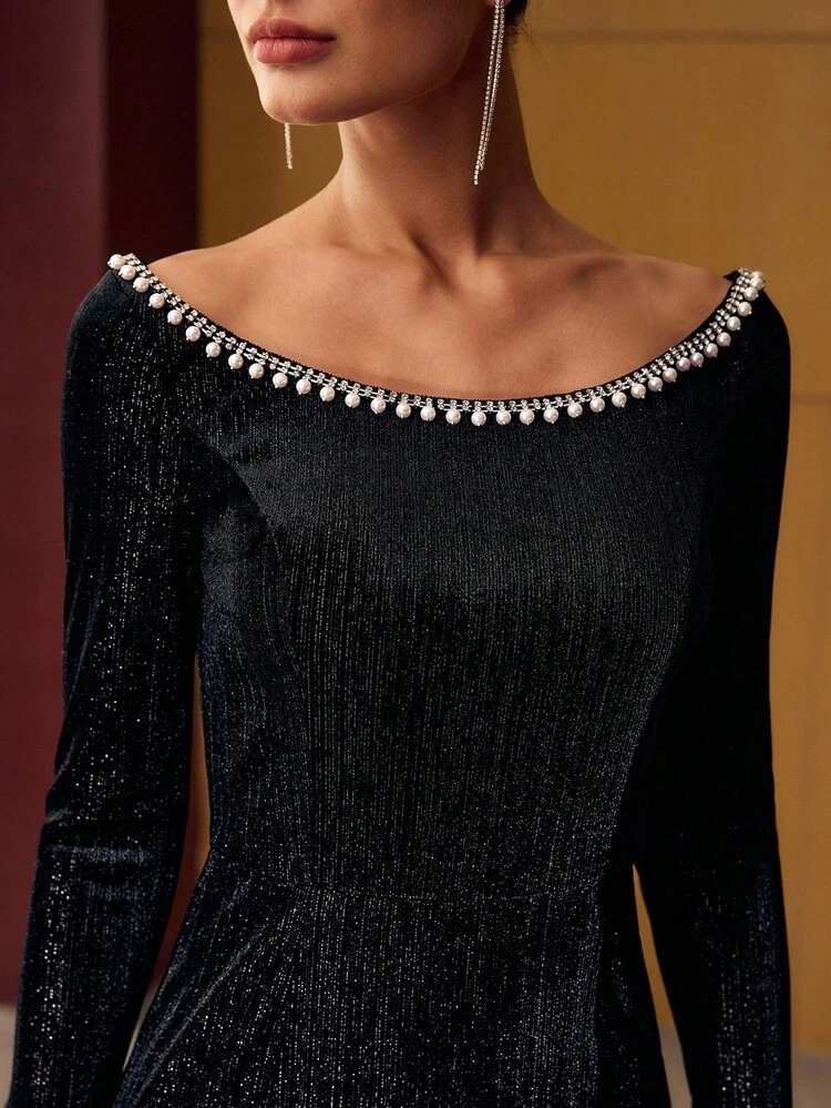 VESTIDO LARGO DE AJUSTE SLIM CON RIBETE DE PERLAS FALSAS