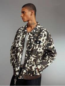 ROMWE MEN Street Life Men's Cow Print Letter Embroidered Drop Shoulder Casual Denim Jacket