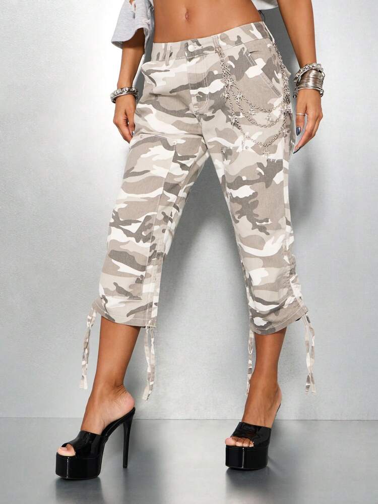 SUMWON WOMEN Capri Cargo Pants With Drawstring Hem And Chain Detail