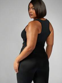 MISSGUIDED PLUS x Playboy Plus Size Bunny Logo Tank Top Sleeveless Stretch Fit Crop Length Racerback Streetwear Festival Fashion Statement Summer Fall Spring - Black - View 2