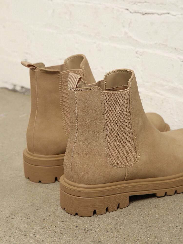 Top-Seller Women's Slip-On Round Toe Chunky Lug Sole Nub Beige Chelsea Boots –Comfortable & Classic For Christmas Valentine's Day