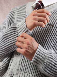 SUMWON 短款罗纹针织纽扣前开衫双色下摆经典秋冬多层休闲基本款学院风针织衫学院风时尚 - 灰色 - 查看 5