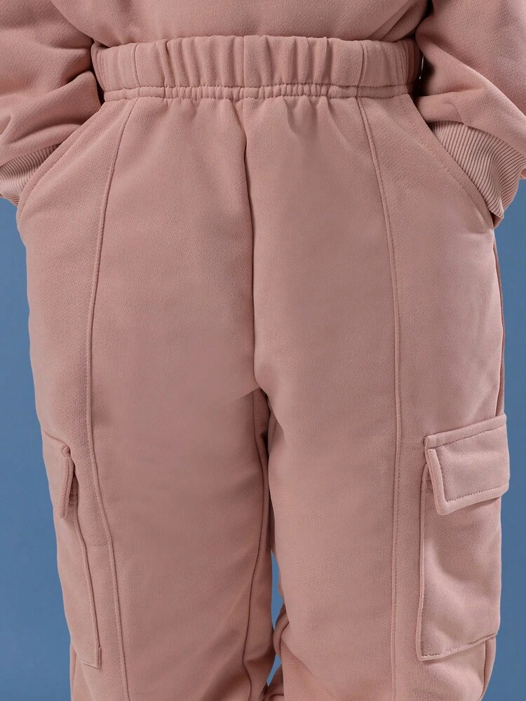 Ensemble sweat-shirt oversize et jogging cargo avec détail cœur