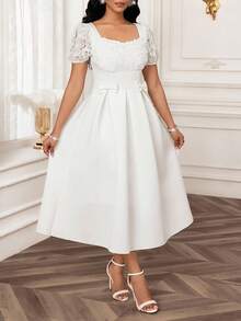 SHEIN Lady Vestido de manga corta con cintura ceñida, decoración de lazo 3D y estampado de rosas blancas