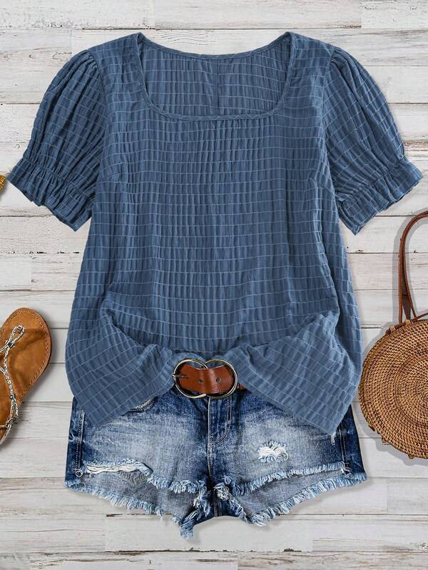 SHEIN VCAY Camisa casual de mujer de talla grande con cuello cuadrado y mangas cortas abullonadas para el verano