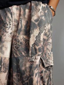 ROMWE MEN Street Life Men's Snake Camo Print Cargo Pocket Loose Fit Wide Leg Jeans - Multicolor - View 2