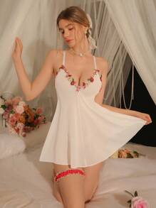SHEIN 2 件套女士性感网眼碎花睡袍套装，适合外出穿着 - 紅白色 - 查看 3