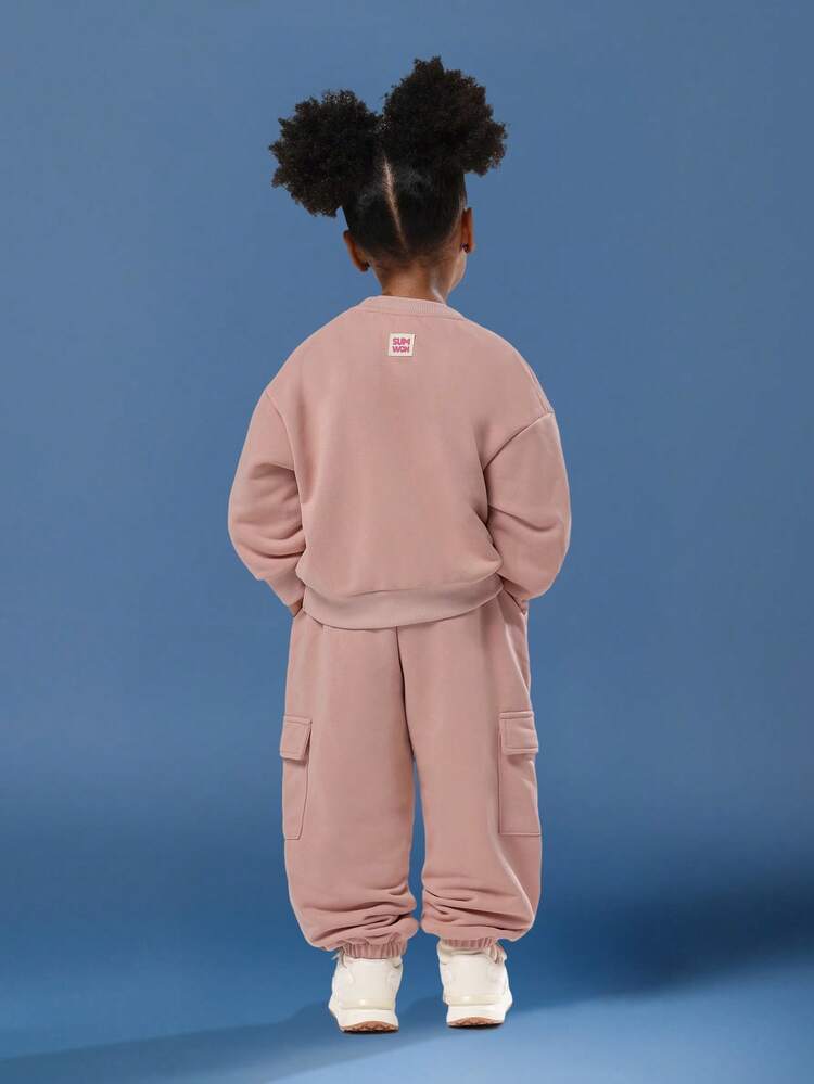 Ensemble sweat-shirt oversize et jogging cargo avec détail cœur