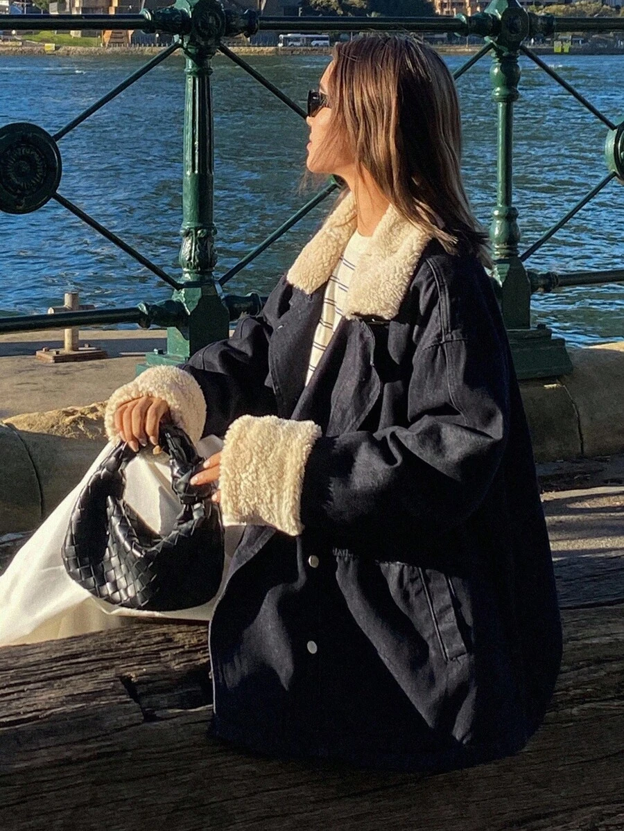 Livesso 女士休闲牛仔布和蓬松拼接棉服外套,宽松版型,适合秋冬夹克 - 藏蓝色 - 查看 1