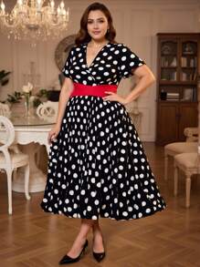 SHEIN Unity 大码女式短袖 V 领波尔卡圆点印花褶皱撞色连衣裙，适合夏季、返校、毕业典礼、节日、情人节、音乐节、母亲节、万圣节、感恩节、复活节、国庆节、舞会、约会、派对、婚礼、户外旅行