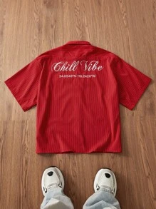 Manfinity VCAY 男士时尚休闲宽松短款方正条纹字母刺绣T恤，情侣装 - 紅色 - 查看 1