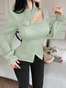Modelyn Damen Einfarbiges Langarm-Hemd mit Cut Out strukturierter Textur und 3D Blumen Dekor - Grün - Übersicht 6