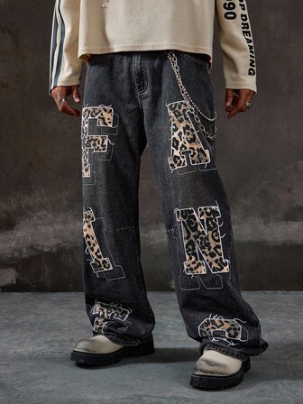 Street Life Jeans de mezclilla con parche de estampado de leopardo de moda para hombres