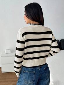 SHEIN PETITE 女式立领黑白条纹简约毛衣，休闲日常穿着，适合秋冬季娇小身材 - 黑與白 - 查看 2