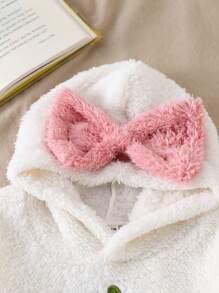 SHEIN Infant & Toddler Girls' Casual Minimalist Strawberry Embroidered Bow Fluffy Hooded Sweatshirt And Pink Fluffy Fabric Pants Set, Suitable For Everyday Wear Outings In Autumn/Winter Baby Girl Clothes Toddler Strawberry Clothes Baby Girl Sweatsuit Fall - Multicolor - View 4