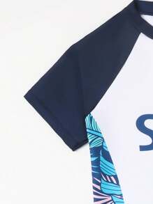 Traje De Baño De Manga Raglán Para Niños Preadolescentes Con Estampado Tropical Y Gráfico De Letras - Azul y blanco - Ver 4