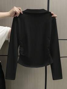 SHEIN 少女百搭黑色方形 V 领长袖 T 恤，设计师风格，夏季休闲 Polo 衫，齐腰长款，修身剪裁，干净女孩 - 黑色 - 查看 2