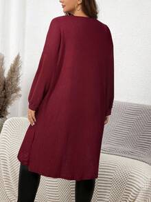 SHEIN Clasi 大码女式休闲纯色罗纹蝙蝠袖宽松裹身下摆长衬衫 - 酒紅色 - 查看 2