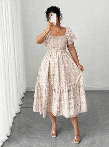 Rometta 大码度假/休闲碎花印花连衣裙，收腰超长女装 - 杏色 - 查看 6