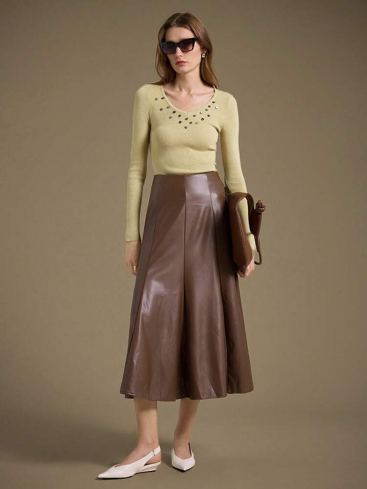 Elegant Style, Minimalist Design, Mustard Yellow, Long Sleeve, Deep V-Neck, Shell Decor, Fitted Silhouette, Women's Knit Top, Women's Blouse, Autumn Clothing, Everyday Wear, Casual Wear, Business Casual Modern Urban Casual Fashion Business Casual Women's Office Wear Low-Key Old Money Style Effortless Temperament High-End Urban Commuting High-Quality Airport Women's Wear High-End Material