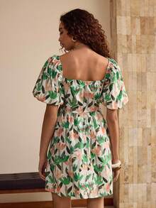 Glamance Kays Illustrations Robe courte à manches bouffantes et encolure carrée imprimée tout-sur-tout pour femmes, robe d'été fleurie pour vacances, robe de vacances tropicale pour femmes, robe de villégiature, robe élégante décontractée pour femmes pour sortir en automne - Multicolore - Voir 2