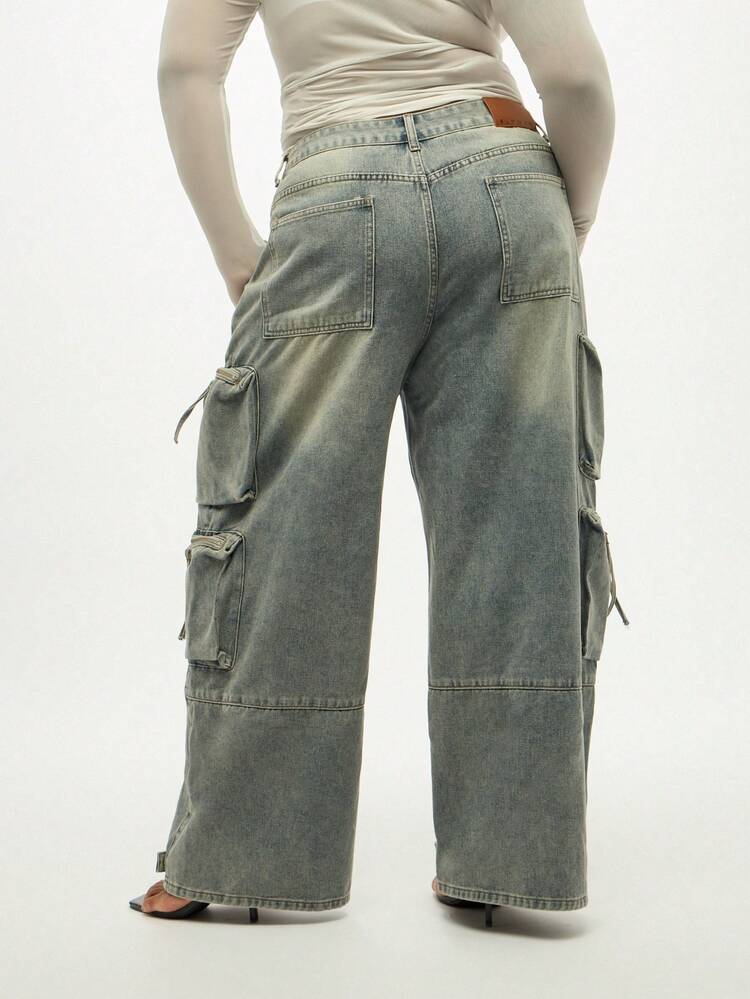 Jean cargo à jambe large avec plusieurs poches utilitaires