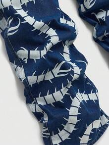 ROMWE MEN Street Life Celana Jeans Kasual Pria Model Kaki Lebar dengan Saku dan Motif Kaki Seribu - Biru - View 5