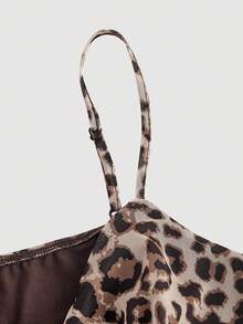 SHEIN MOD Women's Spaghetti Strap Leopard Print Ruffle Hem Tie Front Camisole, Leopard Top,Fall For Women,Halloween Costumes ,Party ,Going Out Tops,Country Concert ,Cheetah Print Top,Leopard Print Top