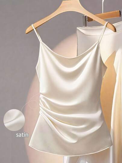 Franclia 米色缎面吊带背心，单侧褶裥和腰部设计，简约时尚，百搭款式，适合女教师、商务休闲女性作为内搭，复古纯色吊带背心，适合大学校园穿着。