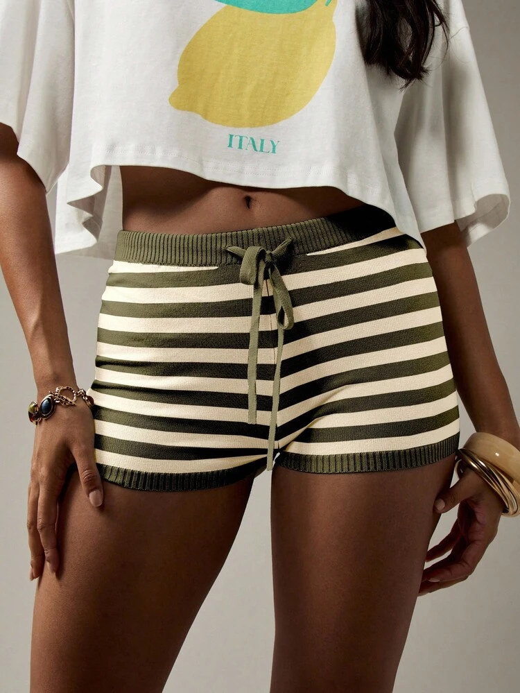 MISSGUIDED Shorts Quentes Listrados de Tricô para Férias de Verão na Praia, Lazer, com Cordão, Cintura Canelada, Shorts de Descanso, Roupas Confortáveis para Resort de Férias