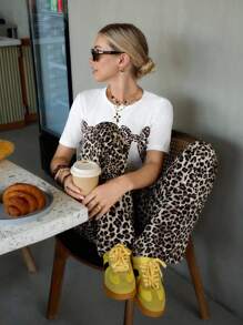 SHEIN EZwear Casual Leopard Bow Tie Print White Loose Round Neck Short Sleeve Women T-Shirt,Slightly Sheer Summer Back To School - White - View 5