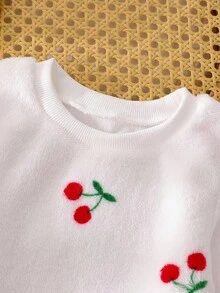 2 件套小女孩法兰绒樱桃印花圆领长袖睡衣套装，柔软舒适儿童冬季睡衣适合日常穿着 - 白色 - 查看 4