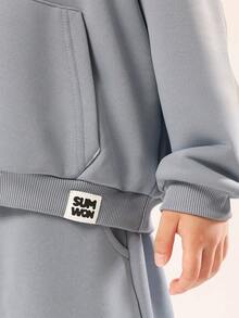 SUMWON 男童两件套舒适运动服，包括字母印花连帽衫和阔腿运动裤，适合秋冬季节穿着，休闲舒适。 - 藍色 - 查看 6