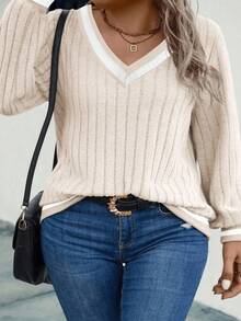 EMERY ROSE Áo nỉ dệt kim gân mềm mại cổ chữ V viền tương phản cỡ lớn dành cho nữ, mùa thu/đông - Màu be - Xem 3