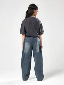 SUMWON Pantalones vaqueros de pierna ancha para niñas con estilo vintage desgastado, corte de barril, suaves y cómodos para uso casual, moda de otoño e invierno, diseño clásico retro - Azul - Ver 5
