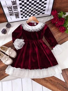 Glamorique Kids 年轻女孩的勃艮第天鹅绒风格连衣裙，采用柔软的光泽天鹅绒面料，勃艮第主色，衣领、袖口和下摆饰有白色蕾丝花边，彼得潘领，独特的后开衩设计，长袖带褶皱袖口，喇叭裙，优雅而适合日常和度假穿着，勃艮第天鹅绒蕾丝连衣裙，单品，秋冬 - 酒紅色 - 查看 7
