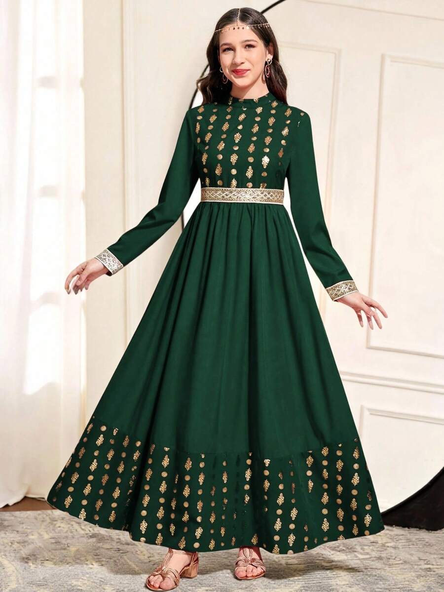 SHEIN Vestido Maxi elegante para adolescentes, verde oliva con patrón retro de hojas metálicas doradas, decorado con cinturón trenzado dorado - Verde Oscuro - Ver 1