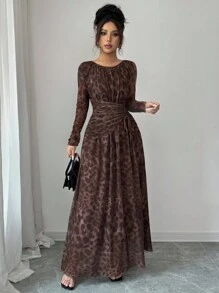 Rafferiza 女式优雅豹纹网眼圆领褶饰腰部喇叭形长袖连衣裙 - 咖啡棕 - 查看 6
